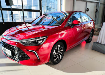 В России выходят новейшие седан и кроссовер за 1,7 млн рублей. Продажи BAIC U5 Plus и X35 начнутся уже в мае