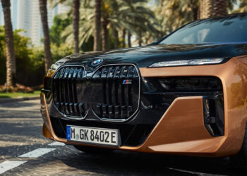 Представлена самая мощная «семерка» BMW – 660-сильная BMW i7 M70 xDrive