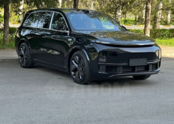 Лучший китайский автомобиль 2022 года существенно подорожал в России. Дилеры объявили цены 449-сильный на кроссовер Li Auto L9 2023