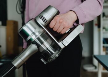 Когда нужен качественный вертикальный пылесос, но не хочется переплачивать. Обзор Dreame T30