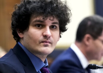 Адвокаты Сэма Бэнкмана-Фрида столкнулись с проблемами при выполнении условий залога и пытаются установить контроль над телефонами его родителей