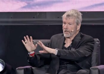 Покупка биткоинов Майклом Сэйлором на 30 миллионов долларов превратила его в миллиардера – последние новости