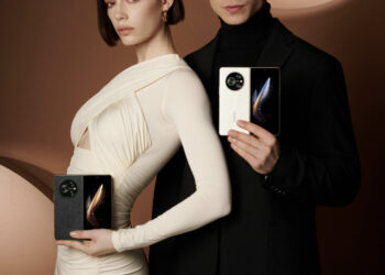 Tecno Phantom V Fold прибыл в Россию: огромная стартовая скидка