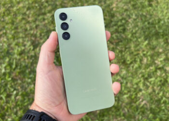 Samsung обновляет до Android 15 последнюю модель Galaxy