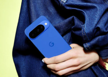 Все новинки Google Pixel показали на слитых промо: фото и видео