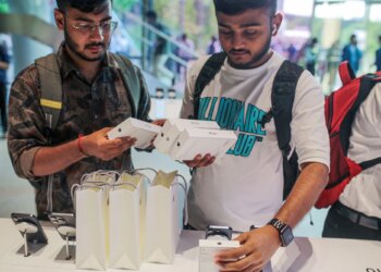 Xiaomi и Realme быстро теряют ключевой рынок, а Apple снимает сливки