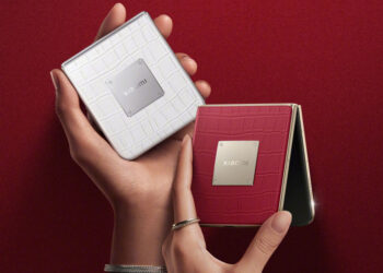 Xiaomi Mix Flip 2 получил бриллиантовые лимитки в коже крокодила