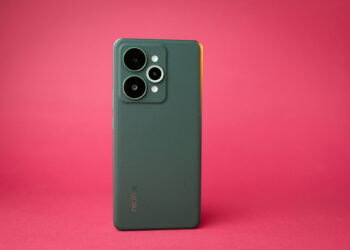 7000 мАч, три камеры по 50 Мп и 144 Гц: обзор realme 15 Pro