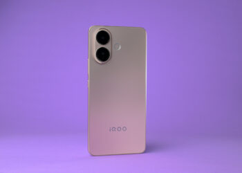 Отличный баланс! Обзор iQOO Z10R с большой батареей и быстрым чипом
