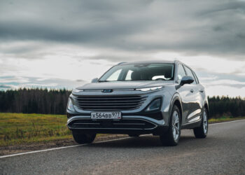 Тестирую автомобиль в почти базовой комплектации, а не с «полным фаршем». Обзор Bestune T90