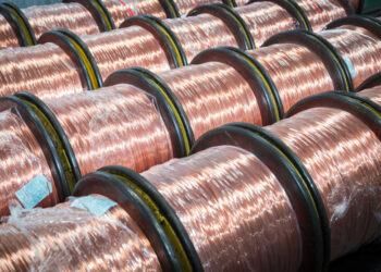 Строительство датацентров ИИ создало дефицит меди: нехватка 300 тыс. тонн в этом году и 30% к 2035