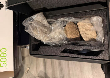 Снова кирпич вместо NVIDIA RTX 5080 в коробке — магазин отказался предоставить замену