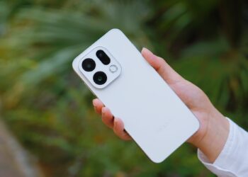 OPPO готовит компактный флагман с сильнейшим набором камер на рынке