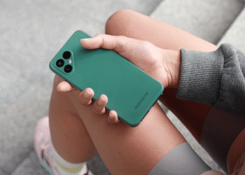 Владельцы Fairphone 4 столкнулись с окирпичиванием из-за апдейта ПО