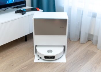 Флагманский робот-пылесос, который сам себя чистит: обзор Dreame Aqua10 Ultra Roller Complete