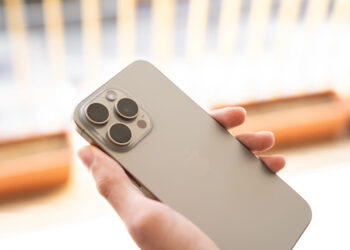 Украинец сравнил «тарифы» trade-in на iPhone 15 в пяти магазинах: разница в цене достигала 13 000 грн (обновлено(