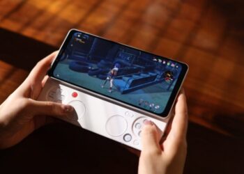 Ayaneo Pocket Play получит 165-Гц экран (+ другие подробности)