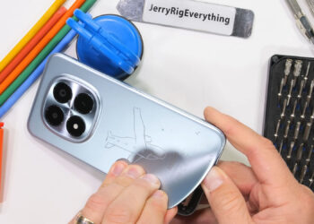 Испытание Redmi Note 15 Pro+ на прочность пришлось заканчивать вскрытием