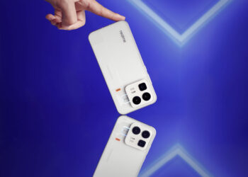 Рекордсмен во всей красе: «живые» фото Realme Neo 8