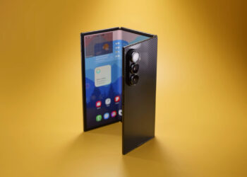 ВИДЕО: обзор Samsung Galaxy Z TriFold – обманчивость первого впечатления