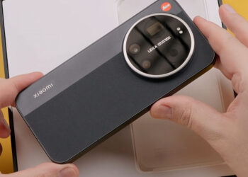 ВИДЕО: распаковка и мини-обзор Xiaomi 17 Ultra by Leica