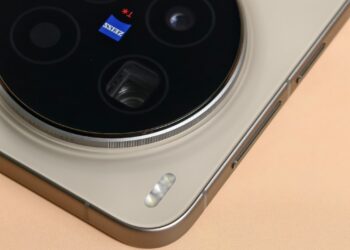 Vivo X300 Max замечен в базе регулятора: что за зверь?