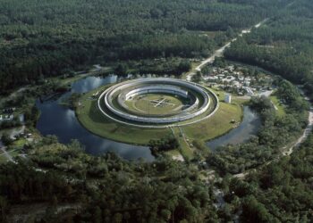 SpaceX строит собственный ускоритель частиц для испытания космических аппаратов