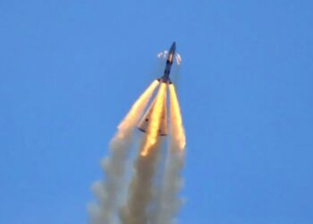 Китай успешно испытал лунную ракету «Чанчжэн-10» с системой спасения экипажа и морской посадкой