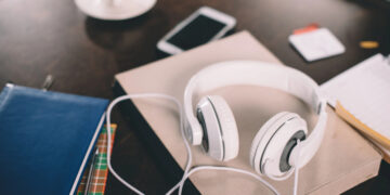 Снимайте: исследователи ToxFREE обнаружили опасные вещества в 64-х моделях наушников, они якобы вызывают рак