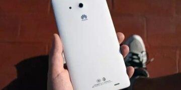 Возрождение классики? Крупный бренд готовит первый за многие годы смартфон 16:9