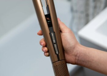 Сушит и выпрямляет одновременно: обзор фена-утюжка Dreame Aero Straight