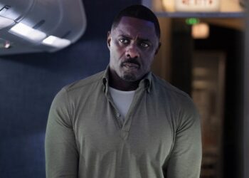 Шоураннер «Захваченного рейса» уже размышляет о сеттинге третьего сезона – это может быть корабль, подлодка или даже электровелосипед