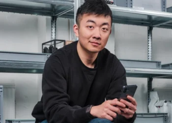 «Никаких приложений не будет: только ИИ-агенты», — СЕО Nothing Карл Пей о будущем смартфонов