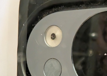 Владельцы Google Pixel 10 Pro жалуются на сгорание LED-вспышки