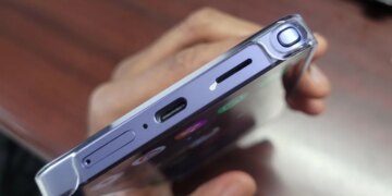 Владелец Samsung Galaxy S26 Ultra столкнулся со слезающей краской