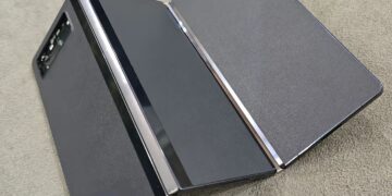 Xiaomi Mix TriFold? «Прототип» трикладушки засняли на фото