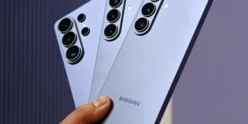 Бум ИИ бьет по Samsung: мобильный бизнес рискует впервые стать убыточным
