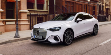 Первый электрический Mercedes C-Class EV получил до 762 км и зарядку за 10 минут