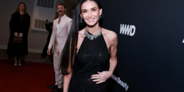 Деми Мур присоединится к Шарлиз Терон и Джулии Гарнер в кулинарном триллере Tyrant