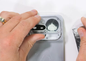 Nothing Phone (4a) Pro испытали на прочность и разобрали на видео