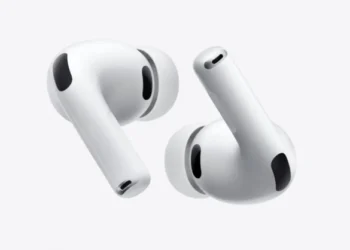 AirPods Ultra с камерой для Siri: Apple готовит наушники выше Pro с инфракрасным зрением