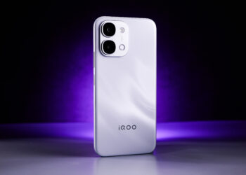 Обзор iQOO Z11x 5G: двое суток в кармане, IP69 в придачу