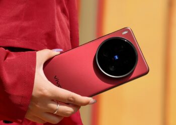 Vivo X200 Ultra рекордно подешевел на AliExpress