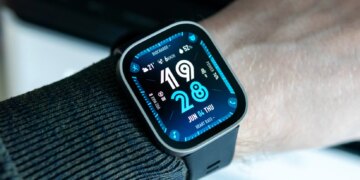Отвечать на сообщения, бегать с GPS и не жить у розетки: обзор Amazfit Bip Max