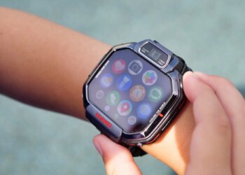 Две камеры и откидной дисплей: обзор детских часов HUAWEI WATCH KIDS X1 Pro