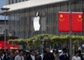 Apple и Huawei резко растут на фоне депрессии смартфонного рынка Китая