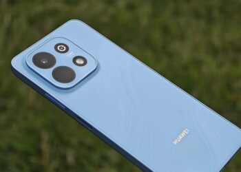 Никаких фейковых камер и глючных датчиков: обзор бюджетного HUAWEI nova Y74