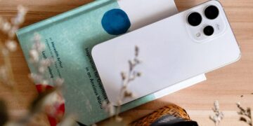 Выгодная цена за OPPO Reno 15 по скидке часа на AliExpress