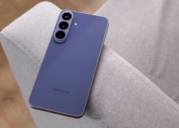 ВИДЕО: обзор Samsung Galaxy S26 FE – флагман для фанатов, любящих боль