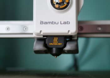 Bambu Lab A2L: мой первый 3D‑принтер, который ещё рисует и режет